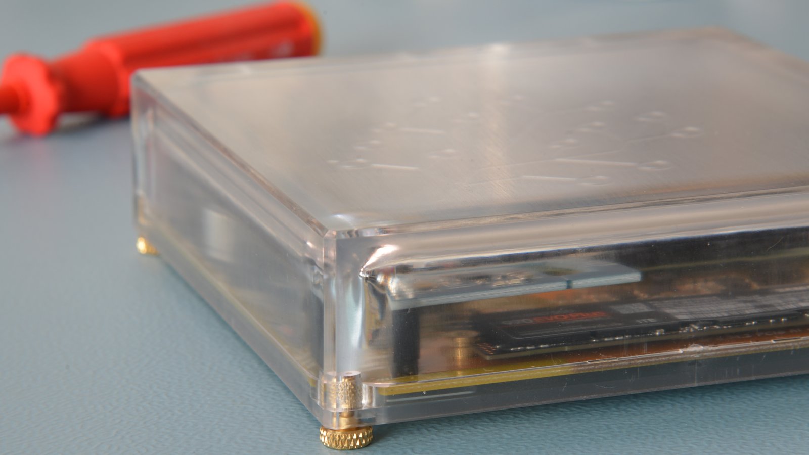 Aeotec Z-Pi 7 inside the Home Assitant Yellow case