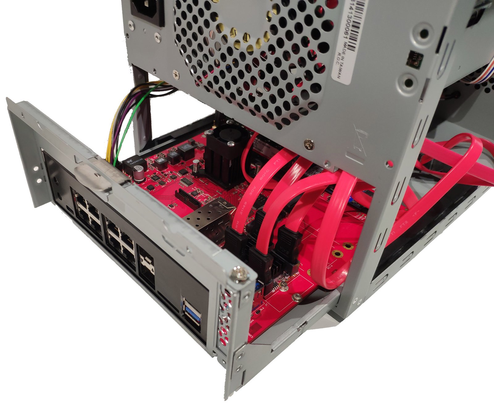 InWin enclosure slide-out tray