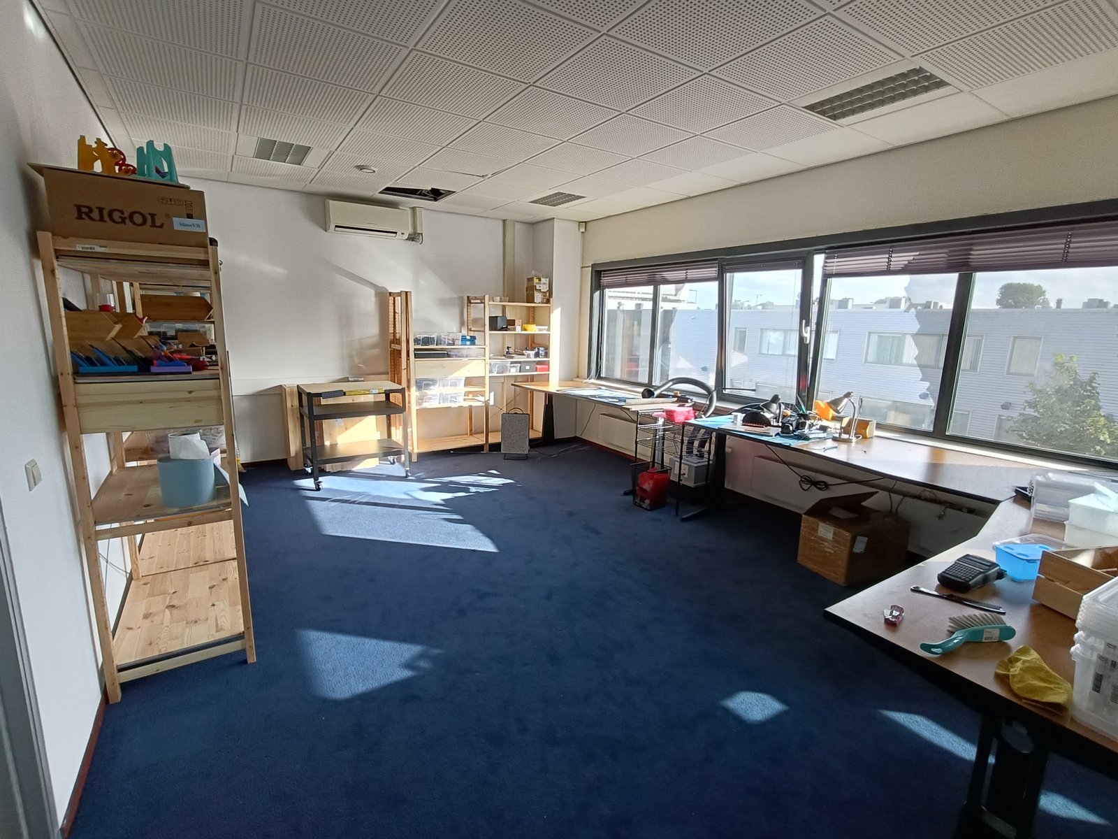 New workshop is way more spacious and better organized!