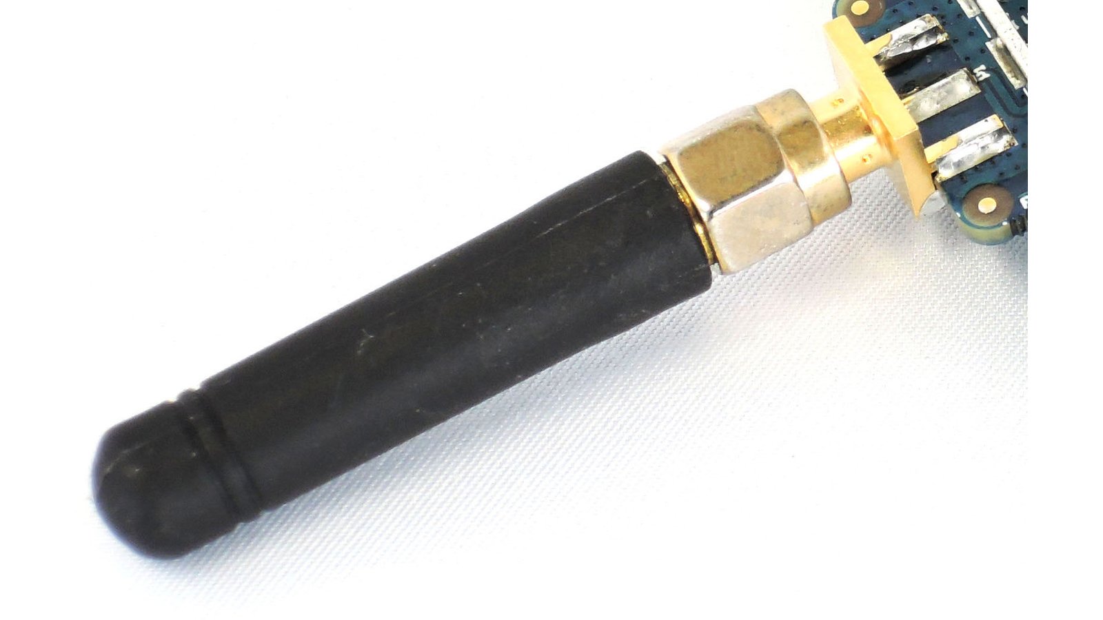 AxAvior Antenna and Connector