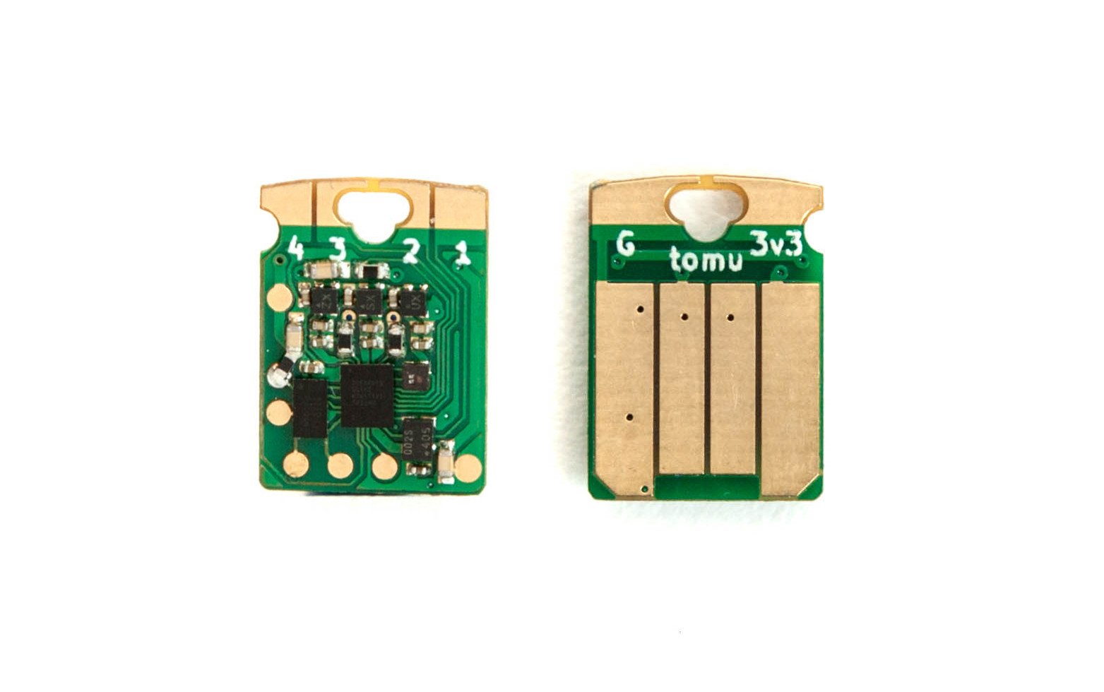 Fomu front and back