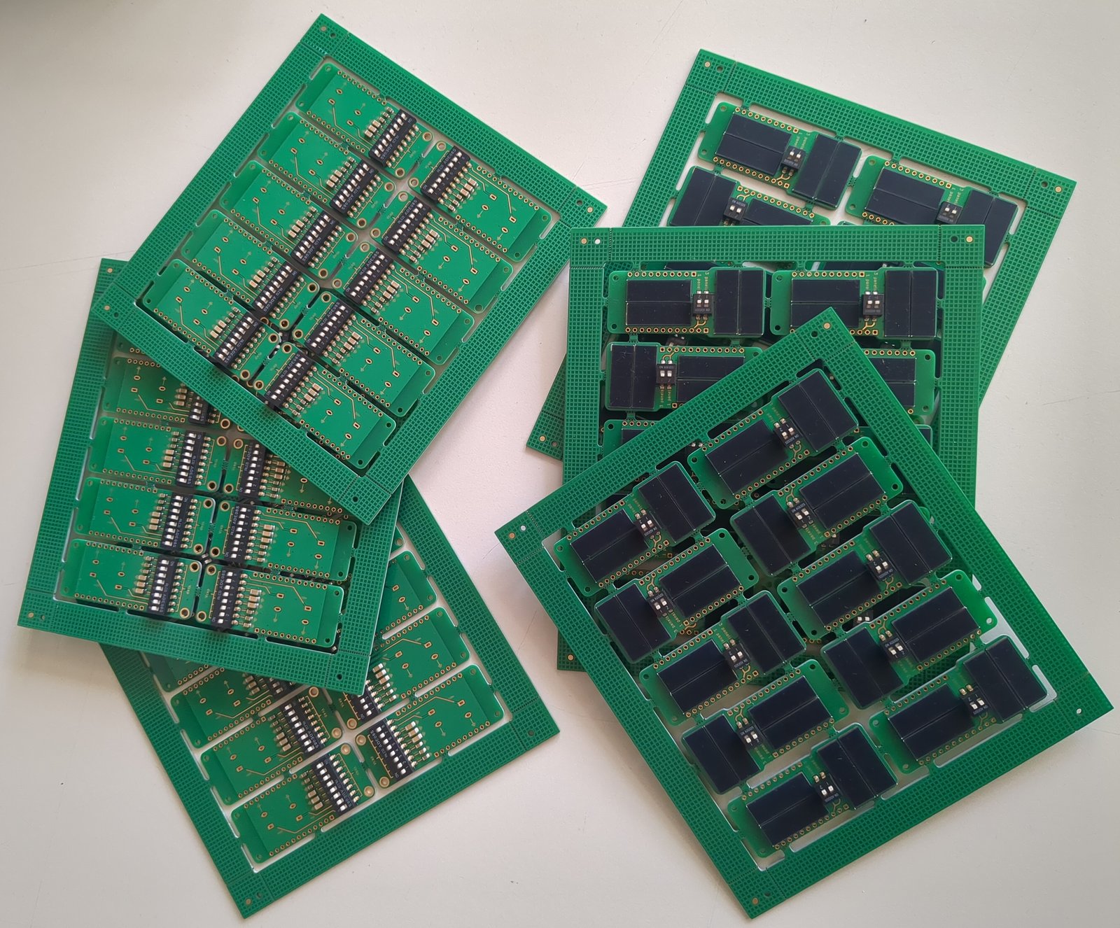Riotee Capacitor and solar shield panels