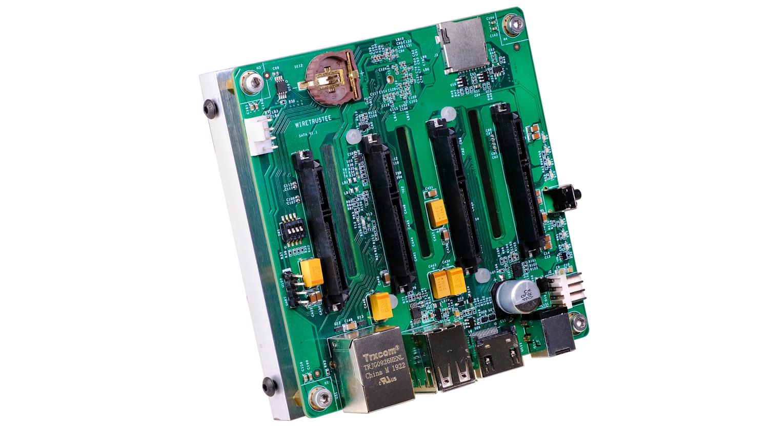 This Raspberry Pi Compute Module 4 PCB is Just for NAS Projects