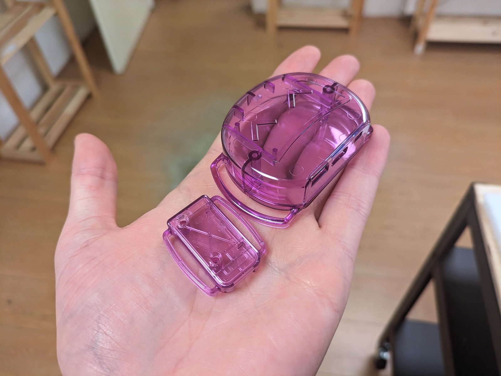 New Polycarbonate cases are very shiny! And more importantly: way more durable!