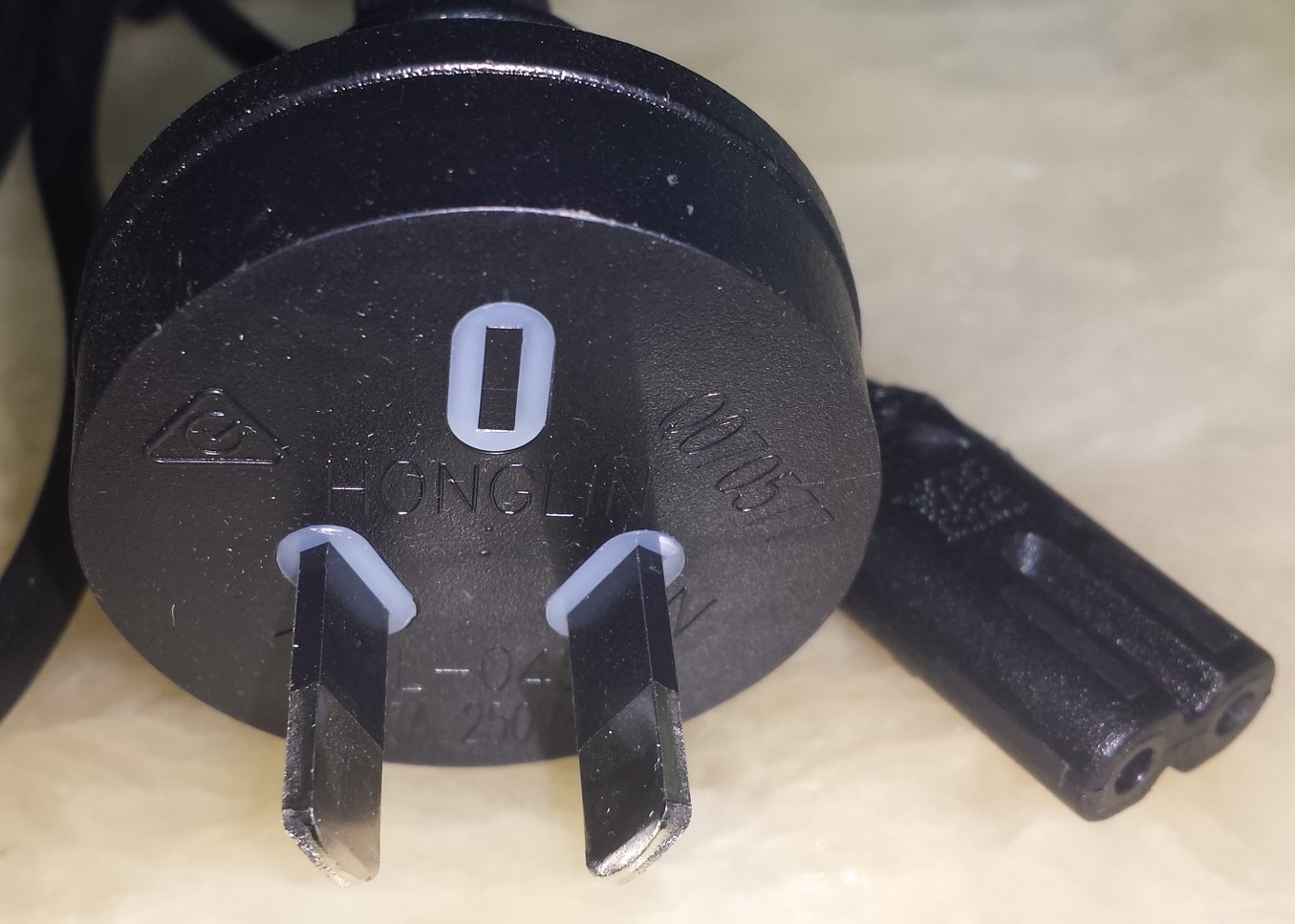 Finally, an electrical plug compatible with AU and NZ sockets